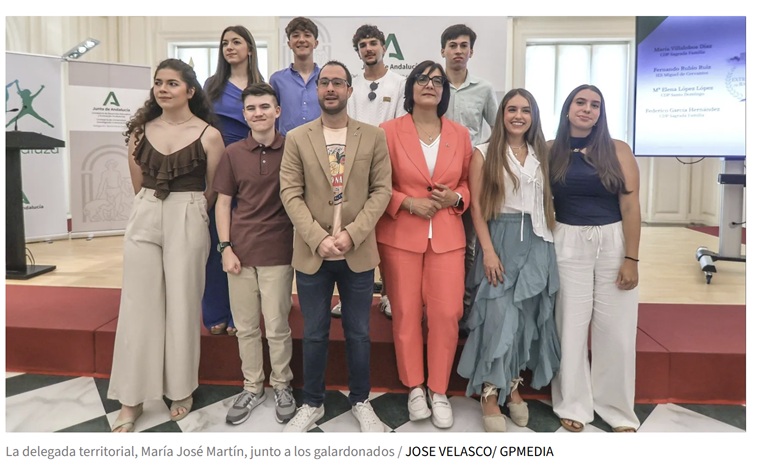 MArina PRemio extraordinario bachillerato escolapios.